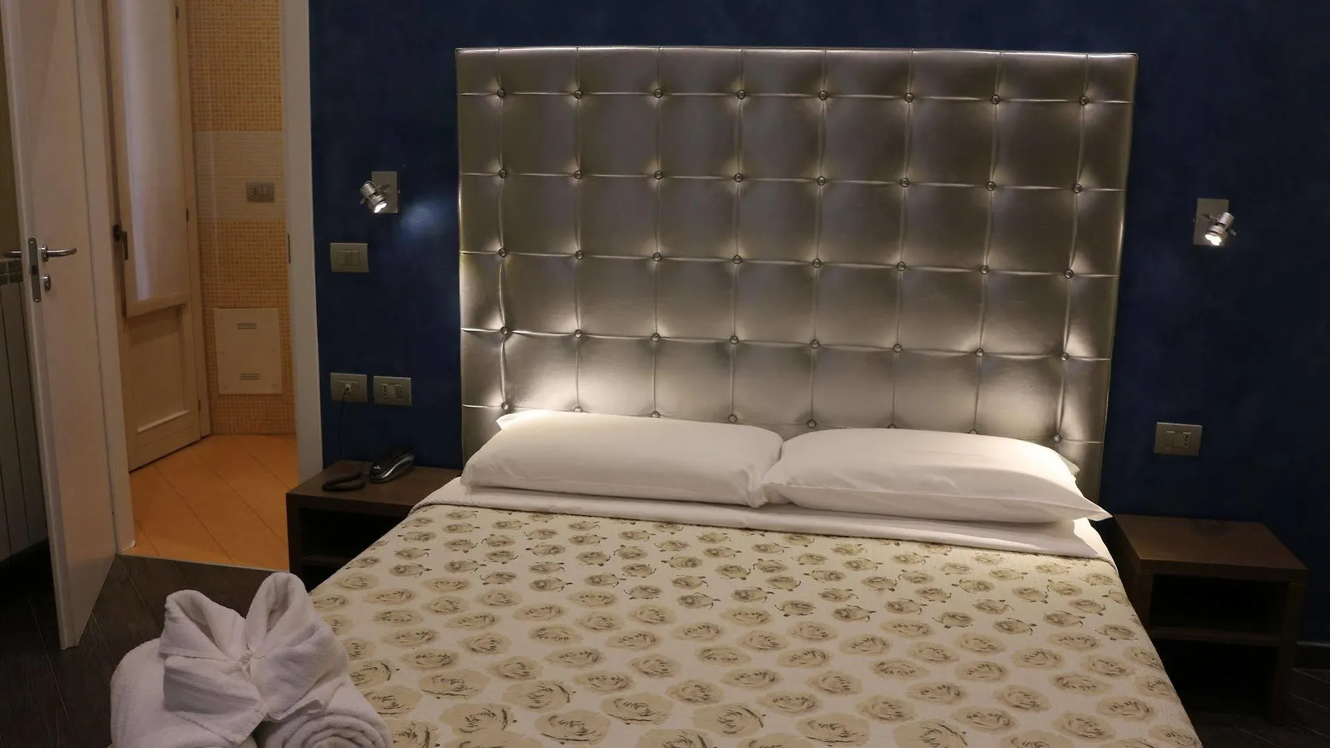 Hotel La Madonnina Milan Italy