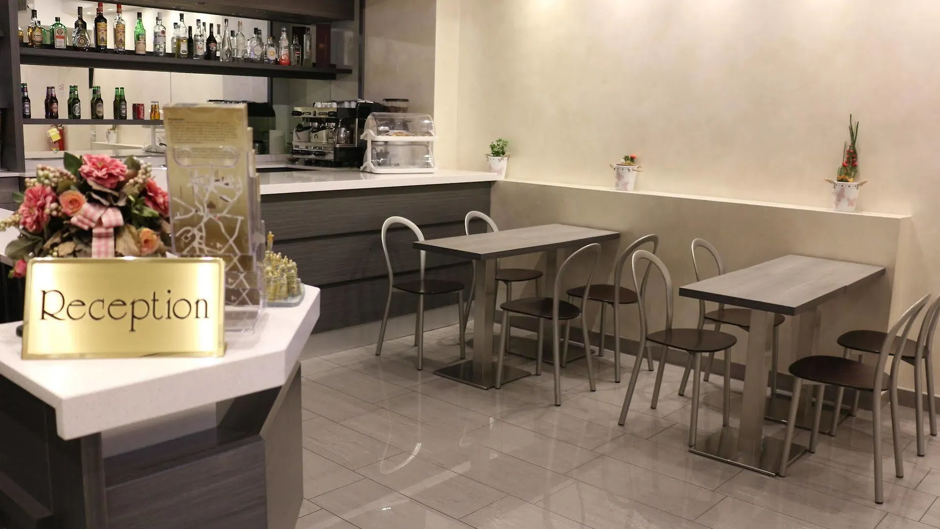 Hotel La Madonnina Milan 3*,  Italy